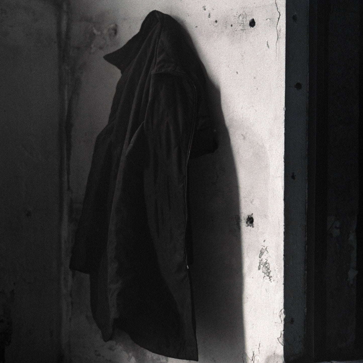 Hang on - Fine Art Photograph on Professional-Grade Paper