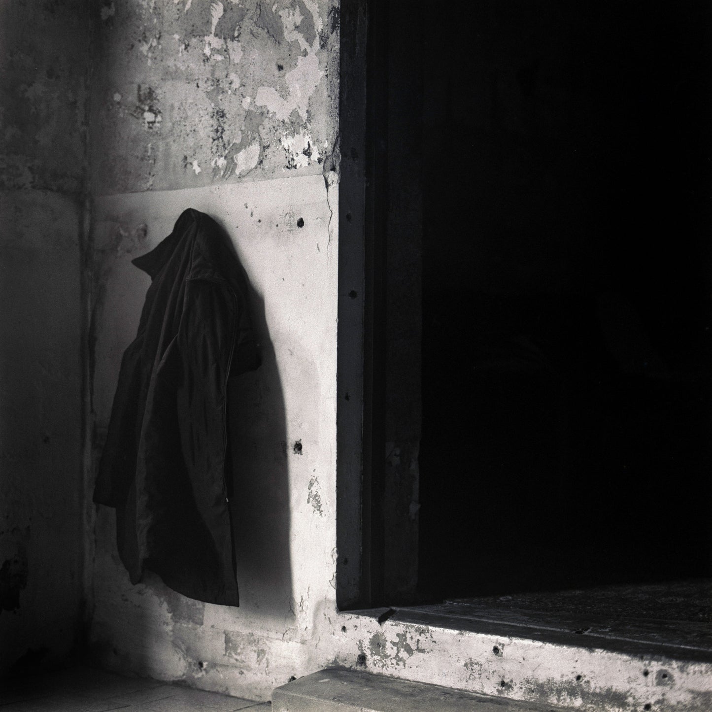 Hang on - Fine Art Photograph on Professional-Grade Paper